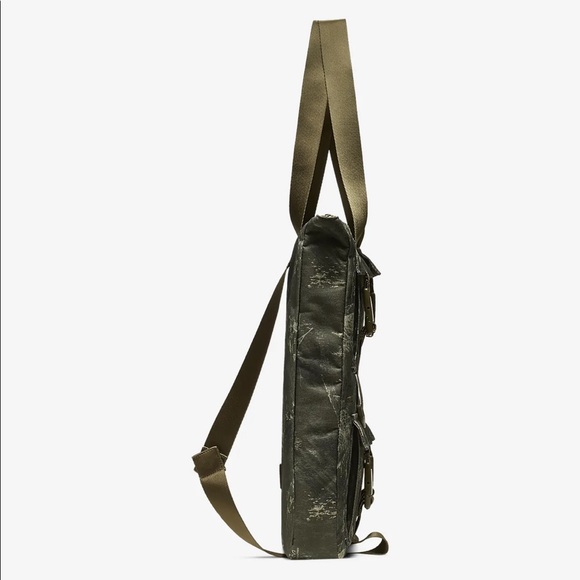 Nike Realtree Printed Pocket Tote NWT - Picture 8 of 8